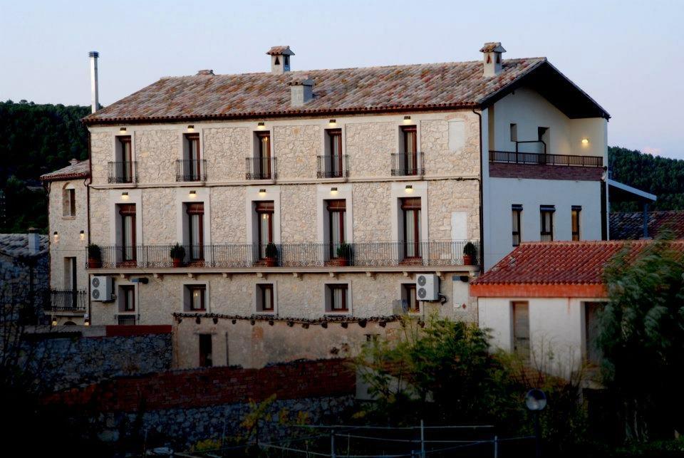 Ca l'Americano La Llacuna Esterno foto
